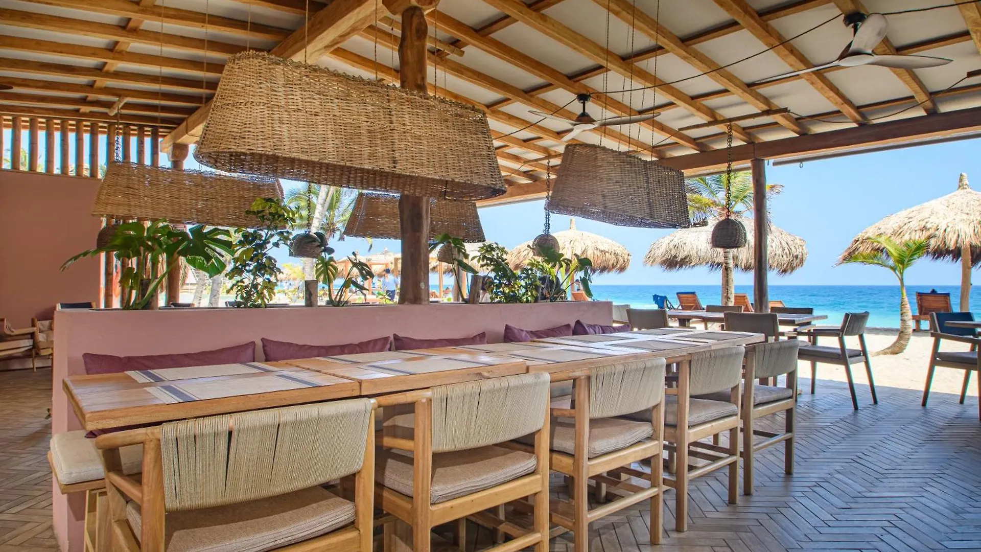 Senda Kokkos Beach Los Naranjos Hotel